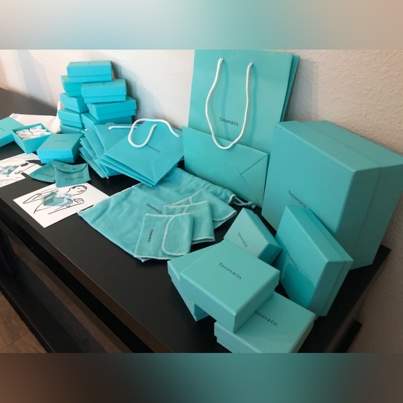 Large collectors lot of Tiffany and Co. over 30 items! Excellent condition - Picture 4 of 7